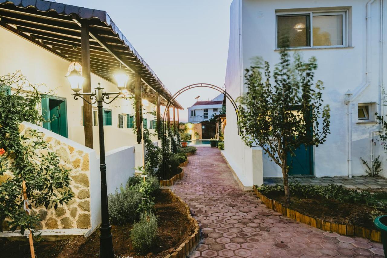 Sunside Inn Hotel Karpasa Exterior foto